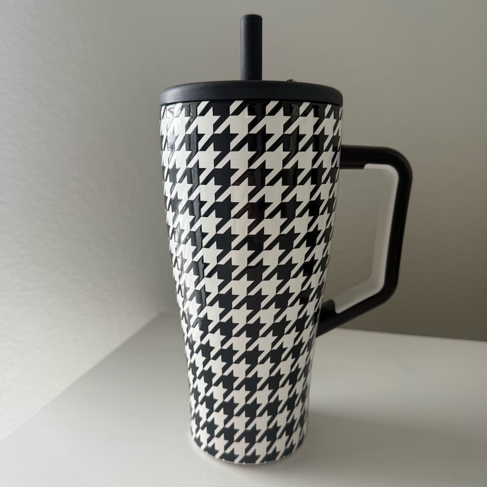BruMate Era 30oz 100% Leak-Proof Straw Tumbler Houndstooth Limited Edition